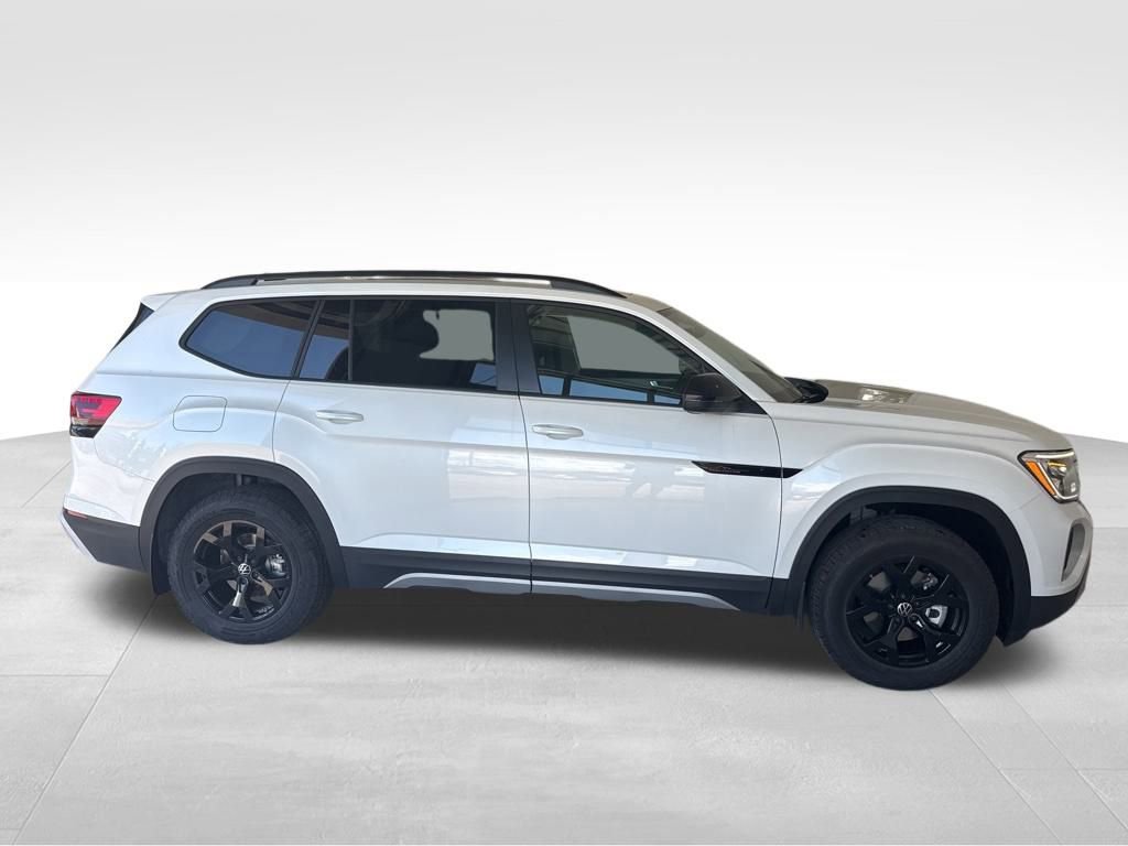New 2026 Volkswagen Atlas Peak Edition image 6