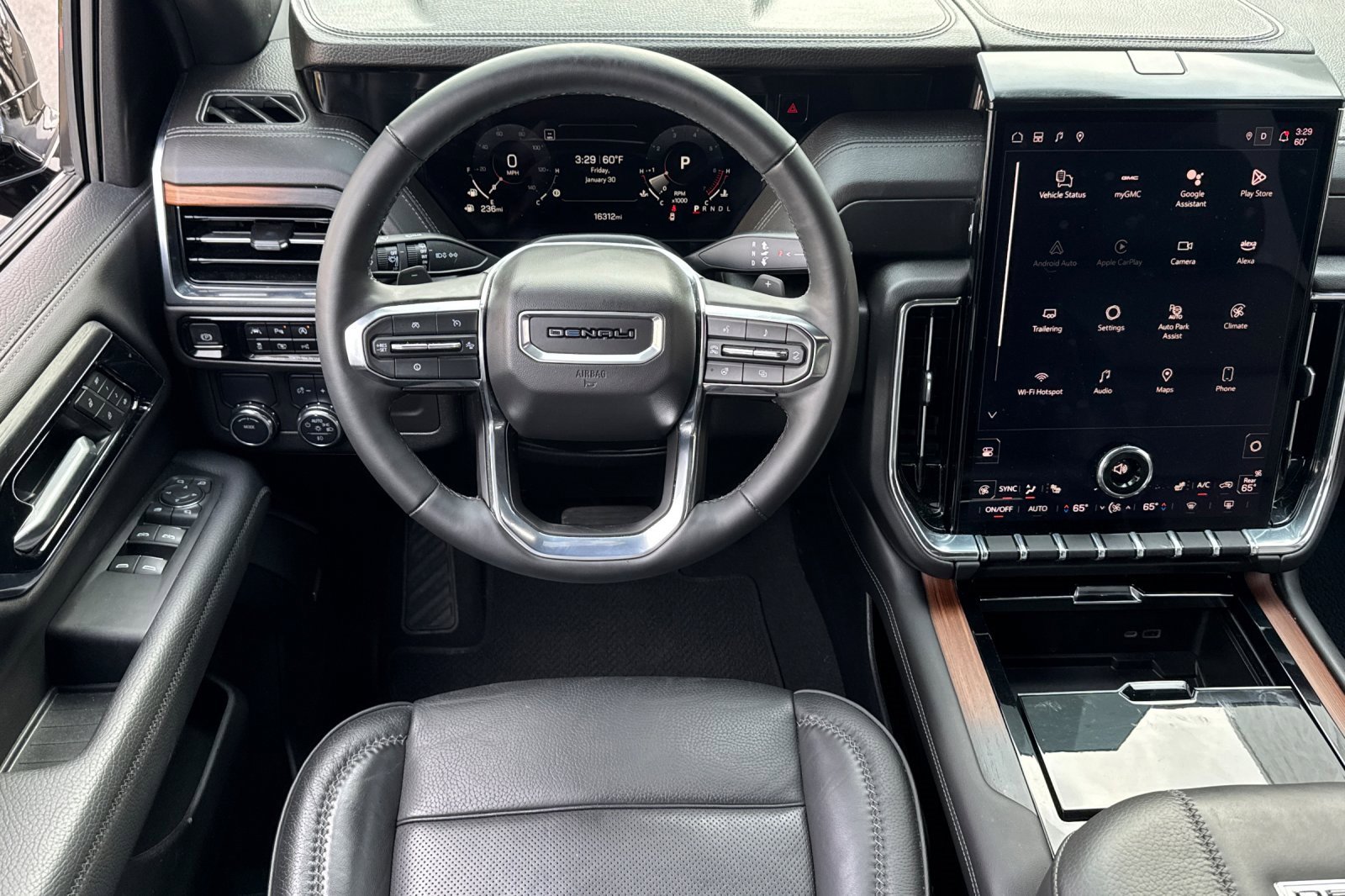 Used 2025 GMC Yukon Denali image 17