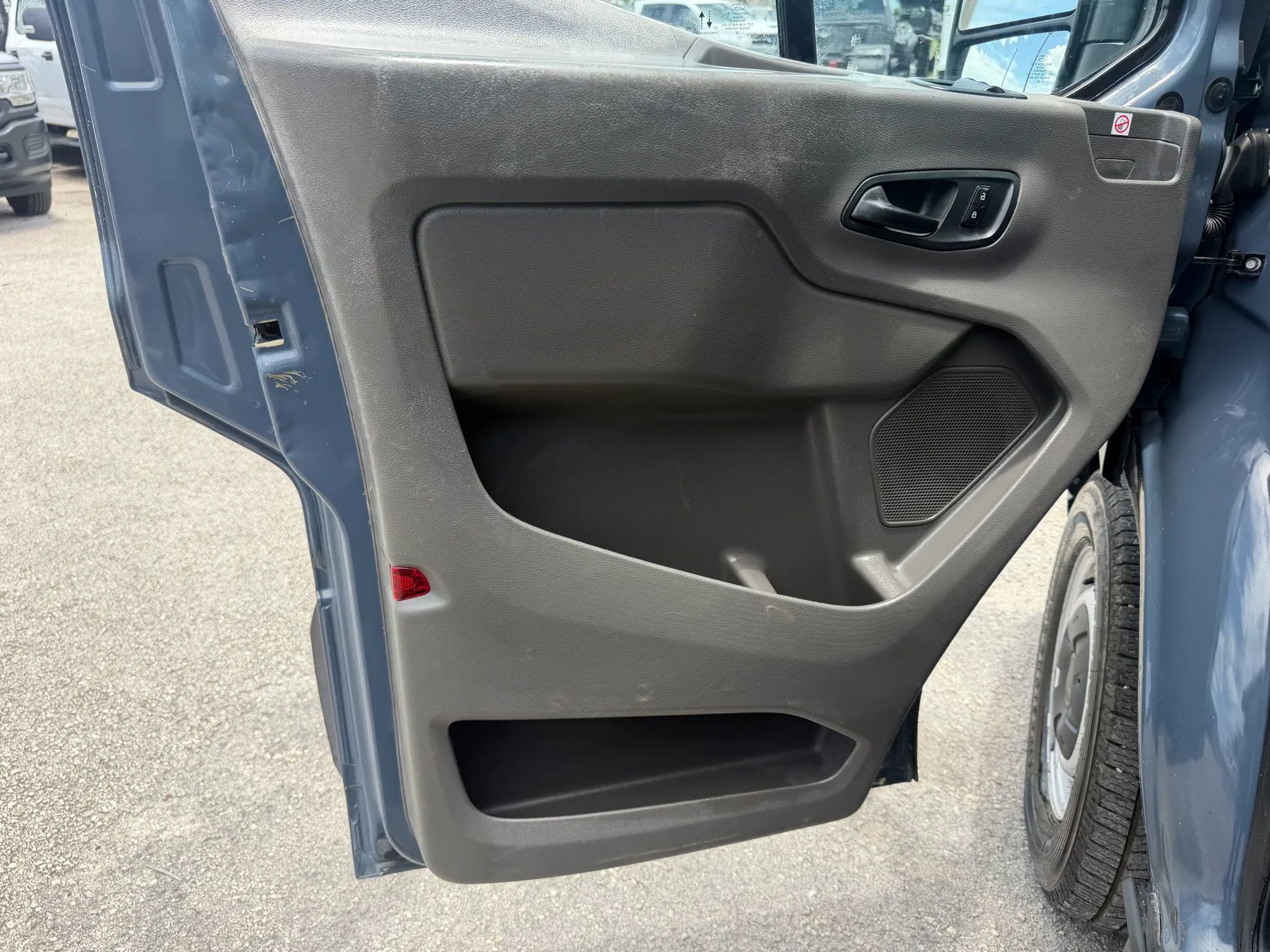 Used 2020 Ford Transit 250 148 High Roof Extended RWD image 12