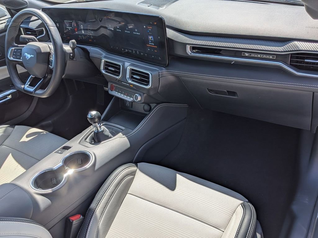 Used 2025 Ford Mustang GT Premium RWD image 24