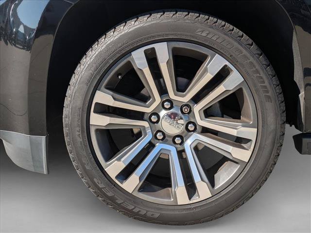 Used 2018 GMC Yukon Denali w/ Denali Ultimate Package AWD/4WD image 8