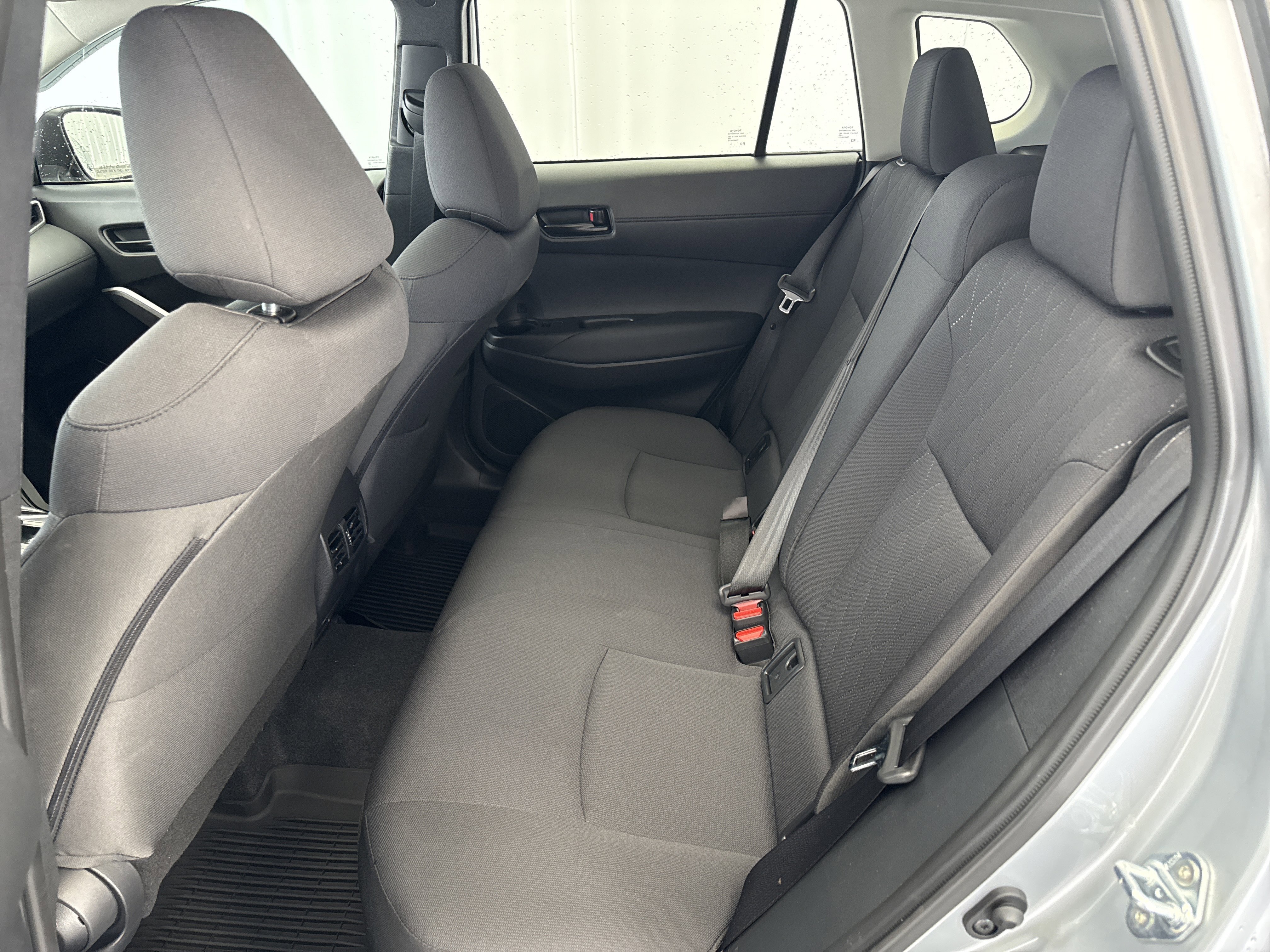 Used 2025 Toyota Corolla Cross LE image 16