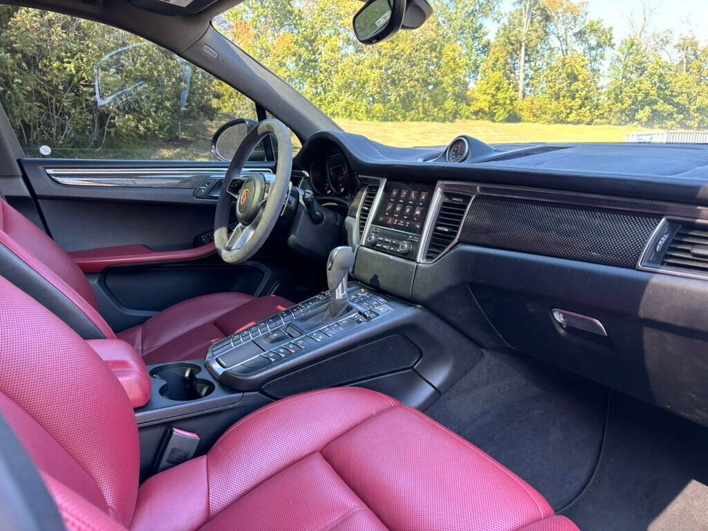 Used 2018 Porsche Macan GTS image 14