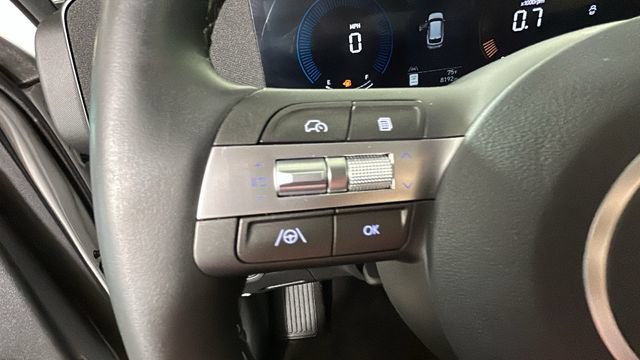 Certified 2025 Hyundai Kona SEL FWD image 15
