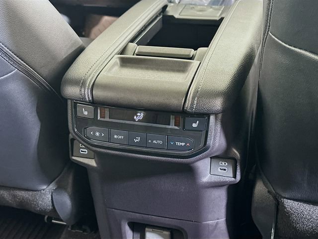 Used 2025 Toyota Grand Highlander AWD Hybrid image 14