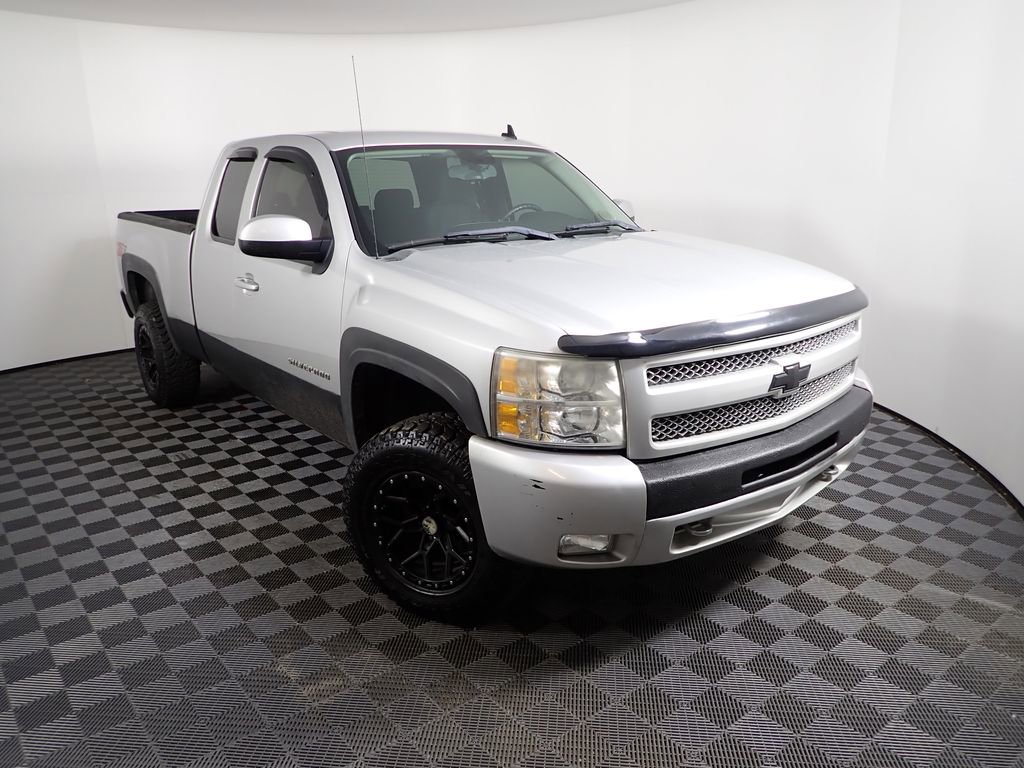 Used 2011 Chevrolet Silverado 1500 LT w/ All-Star Edition image 2