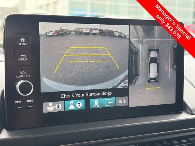 Used 2025 Honda Pilot TrailSport image 23