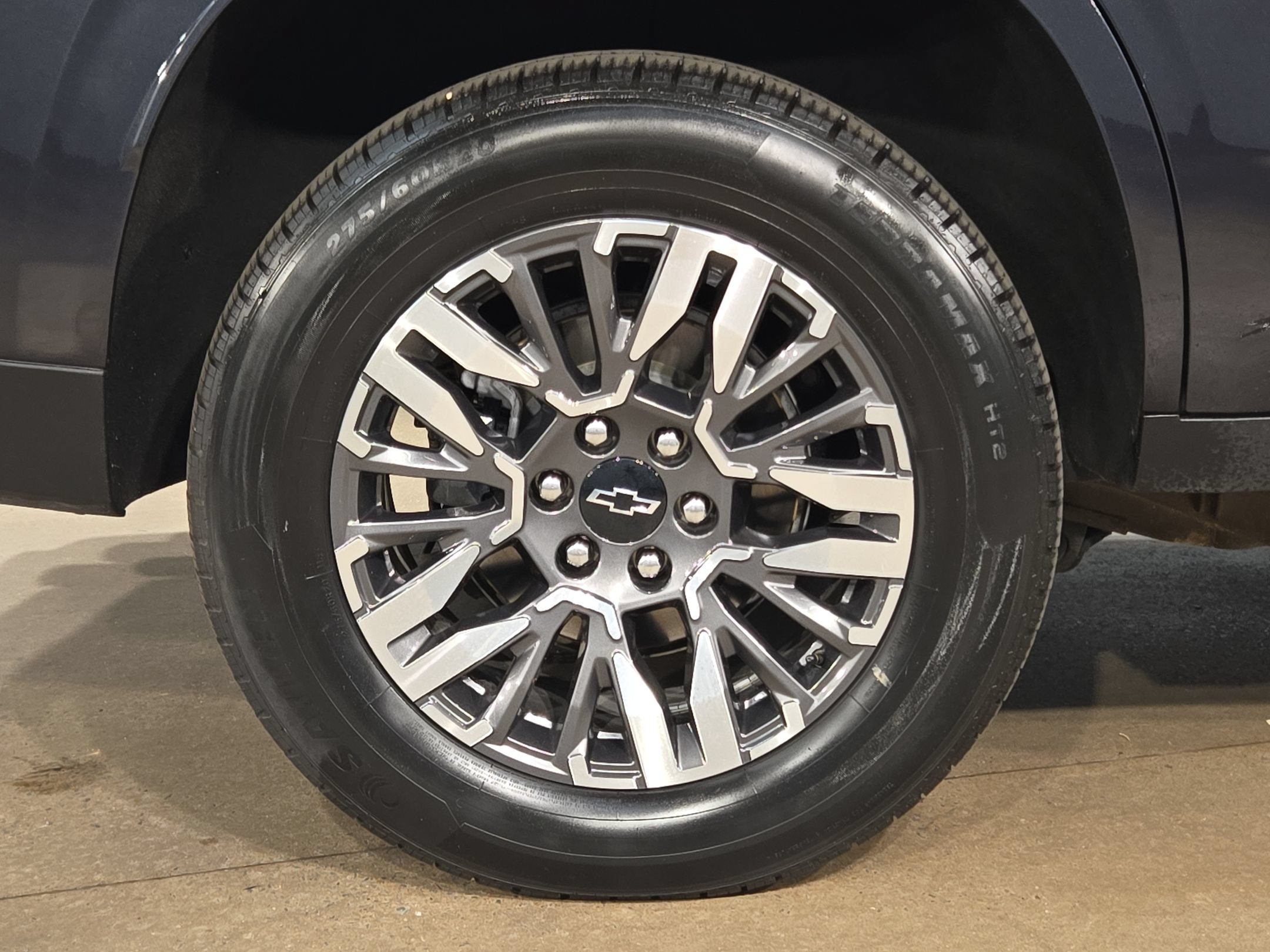 Used 2025 Chevrolet Tahoe Z71 AWD/4WD image 15
