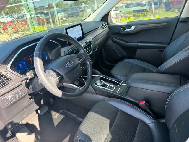 Used 2020 Ford Escape Titanium AWD/4WD image 8
