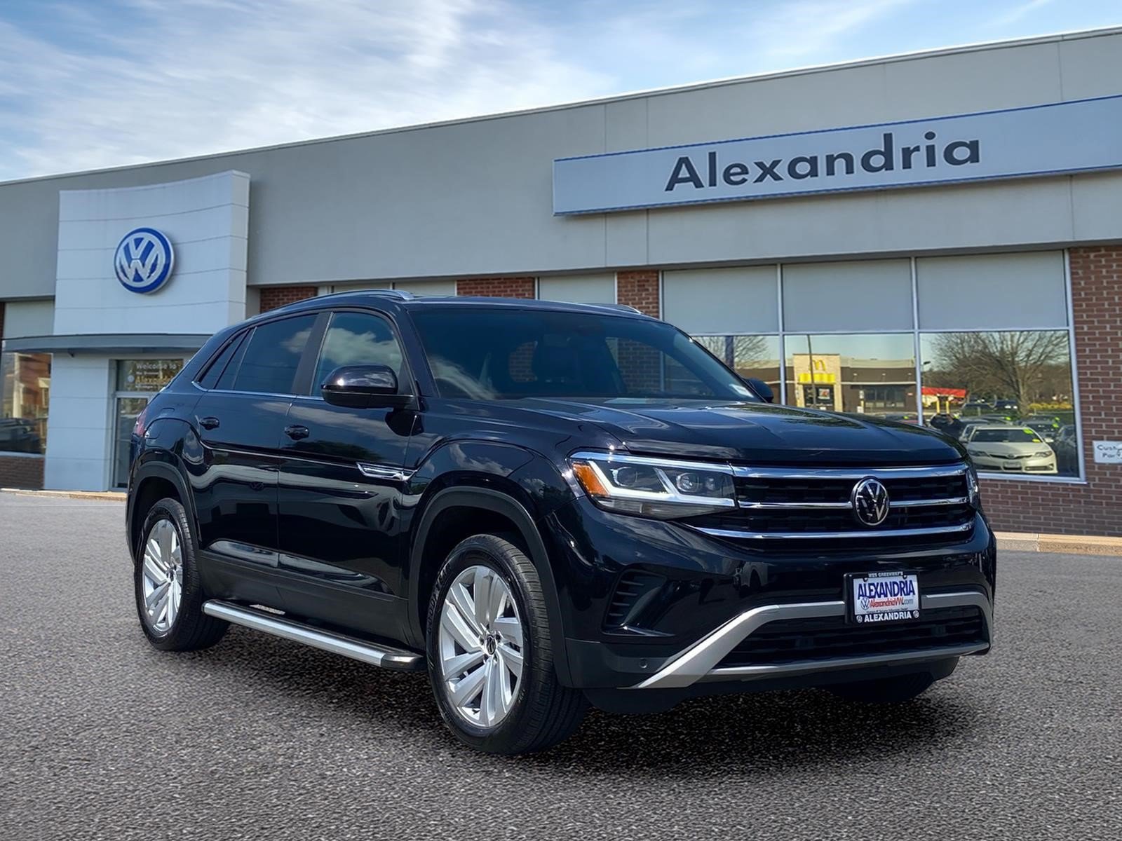 Certified 2023 Volkswagen Atlas Cross Sport SE w/ Panoramic Sunroof Package