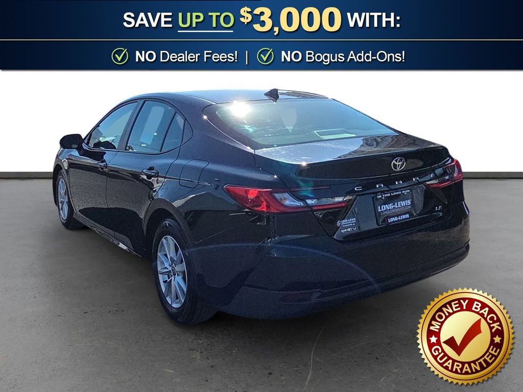 Used 2025 Toyota Camry LE image 4