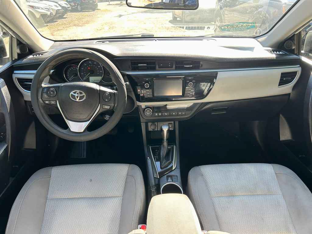 Used 2016 Toyota Corolla LE FWD image 13