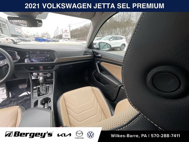 Certified 2021 Volkswagen Jetta SEL Premium FWD image 18