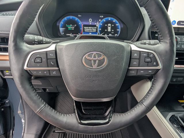 Used 2025 Toyota Grand Highlander AWD image 41