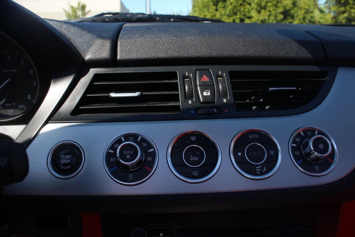 Used 2011 BMW Z4 sDrive30i image 28