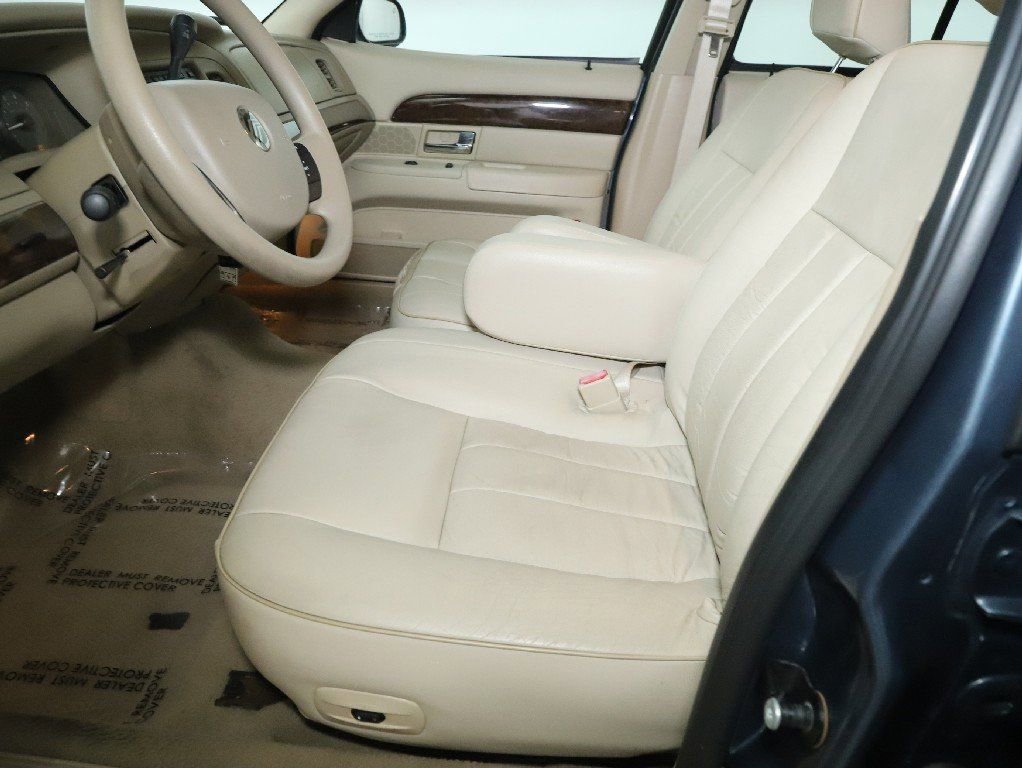 Used 2008 Mercury Grand Marquis GS image 22