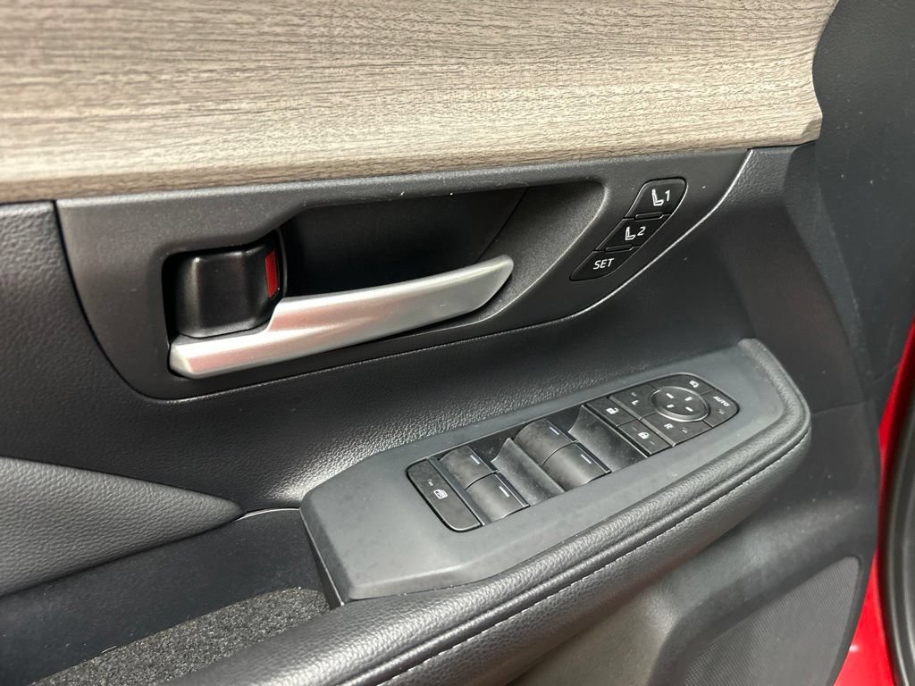 Used 2026 Toyota Grand Highlander AWD image 28