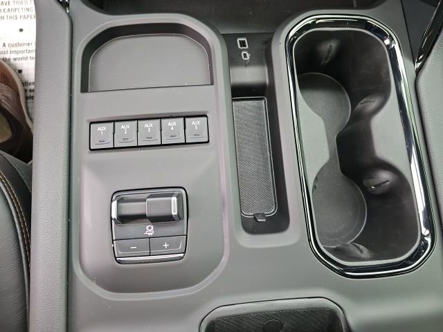 Used 2025 GMC Sierra 2500 AT4 w/ AT4 Premium Plus Package image 28