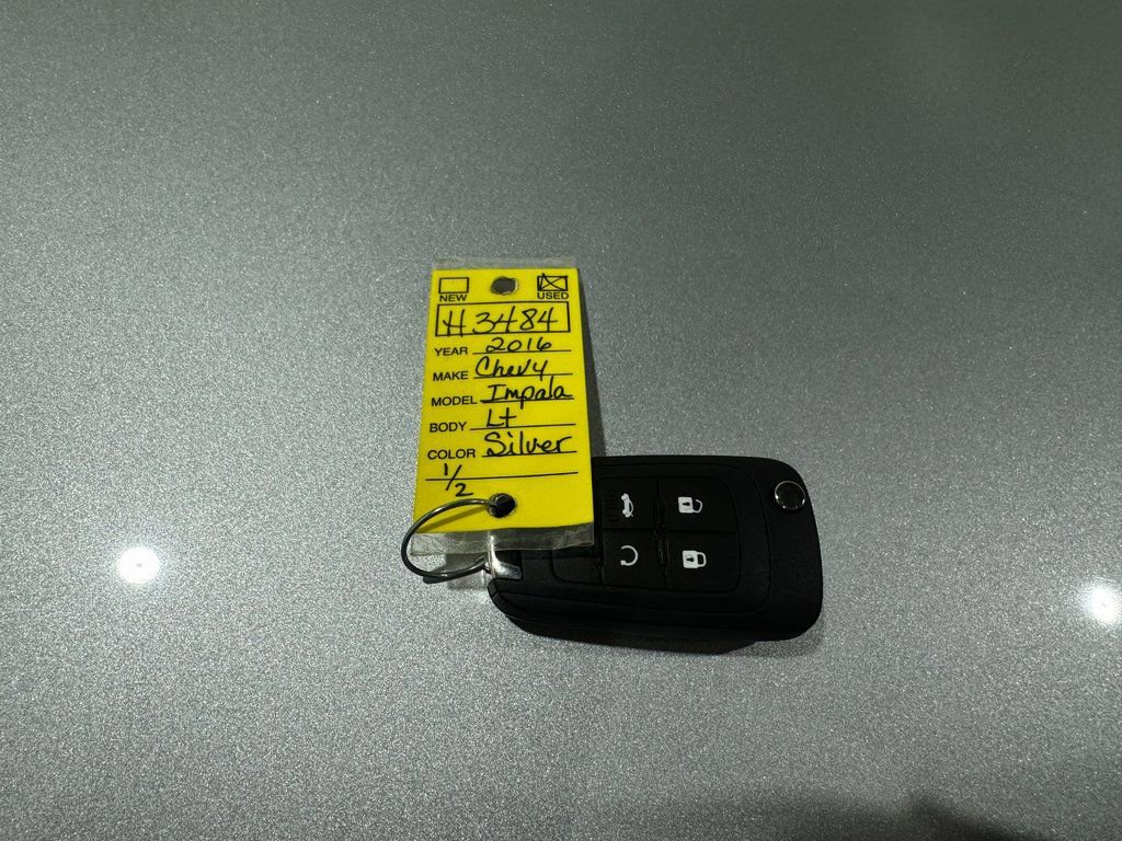 Used 2016 Chevrolet Impala LT w/ Convenience Package image 43