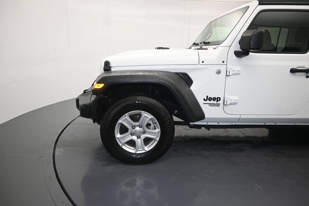 Used 2021 Jeep Wrangler Unlimited Sport AWD/4WD image 9