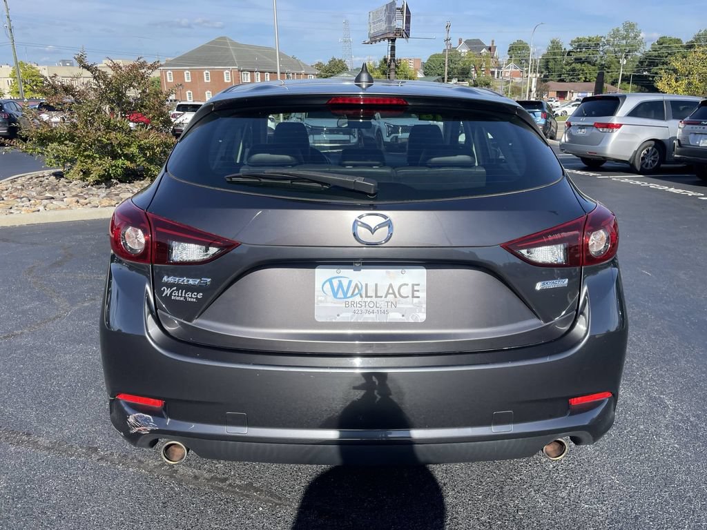 Used 2018 MAZDA MAZDA3 Touring FWD image 5