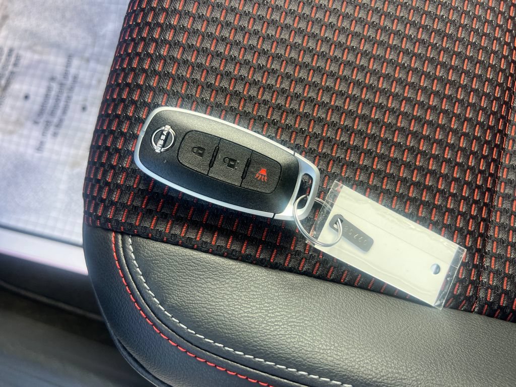 Certified 2025 Nissan Kicks SR AWD/4WD image 29