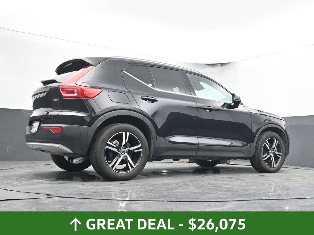 Used 2025 Volvo XC40 B5 Core AWD/4WD image 25