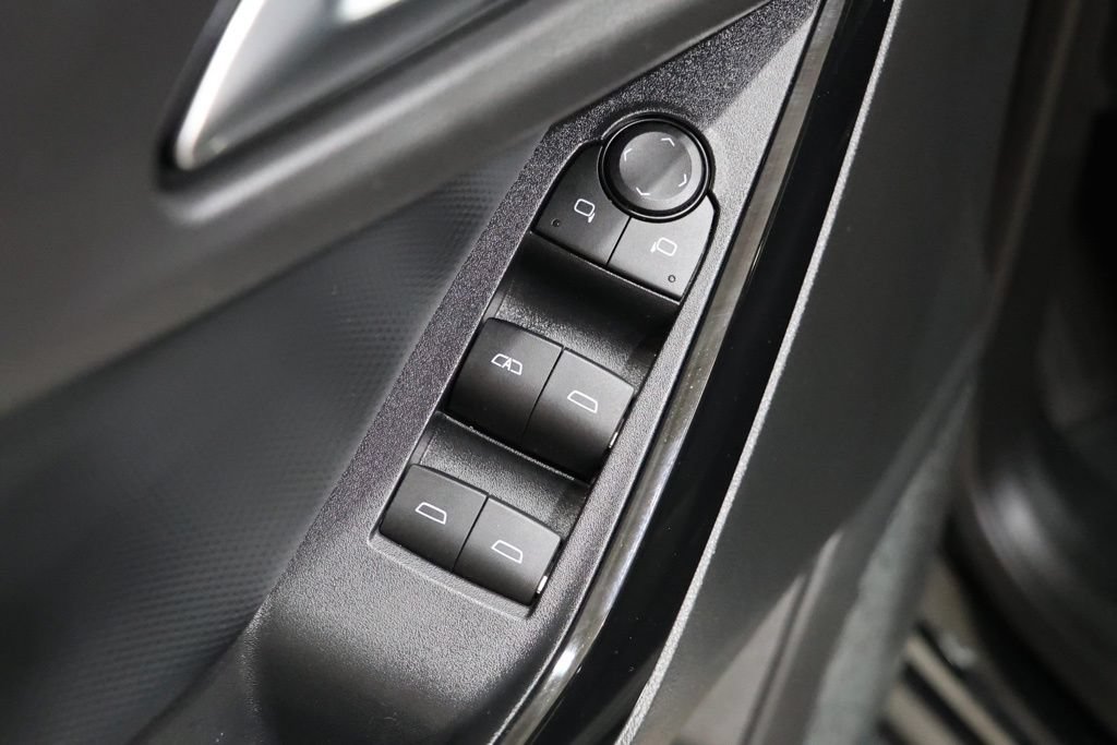 Used 2025 Chevrolet Equinox LT FWD image 17