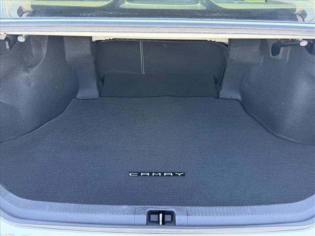 Used 2020 Toyota Camry XSE image 7