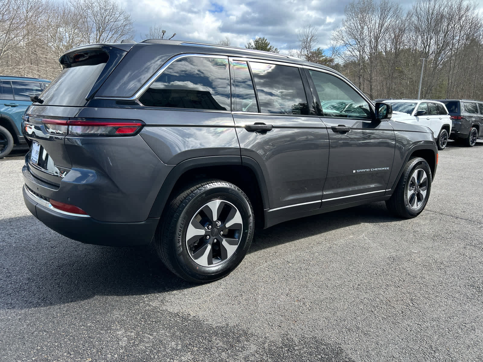 Used 2023 Jeep Grand Cherokee 4WD 4xe image 5