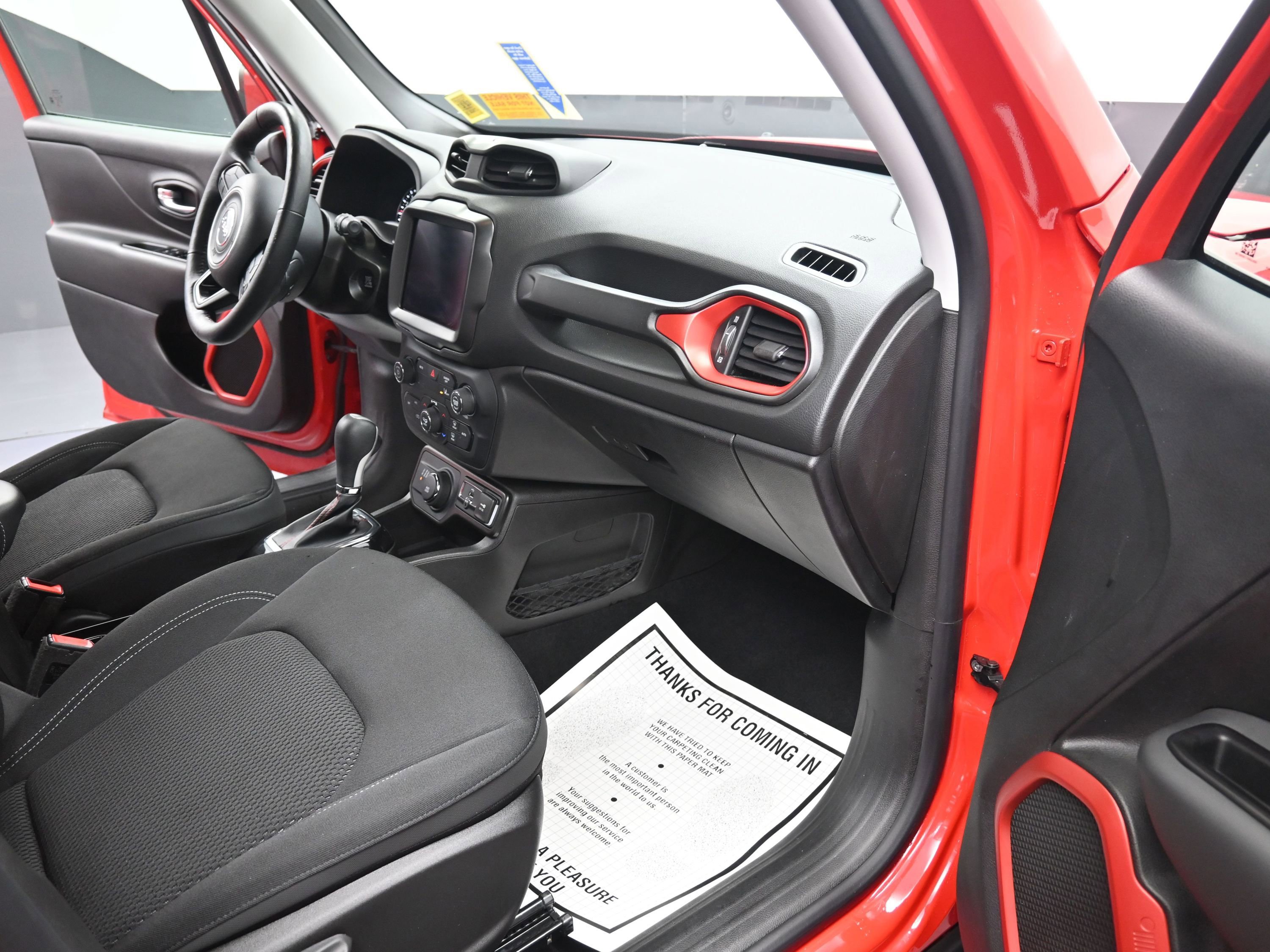 Used 2022 Jeep Renegade Latitude w/ Convenience Group image 27