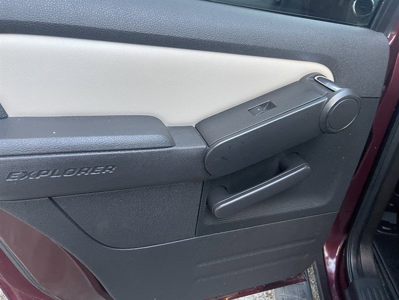 Used 2007 Ford Explorer Sport Trac Limited image 13