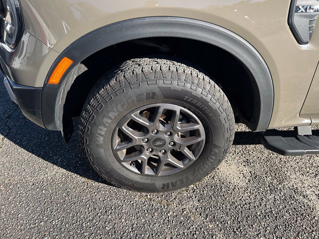 Used 2025 Ford Ranger XLT AWD/4WD image 5
