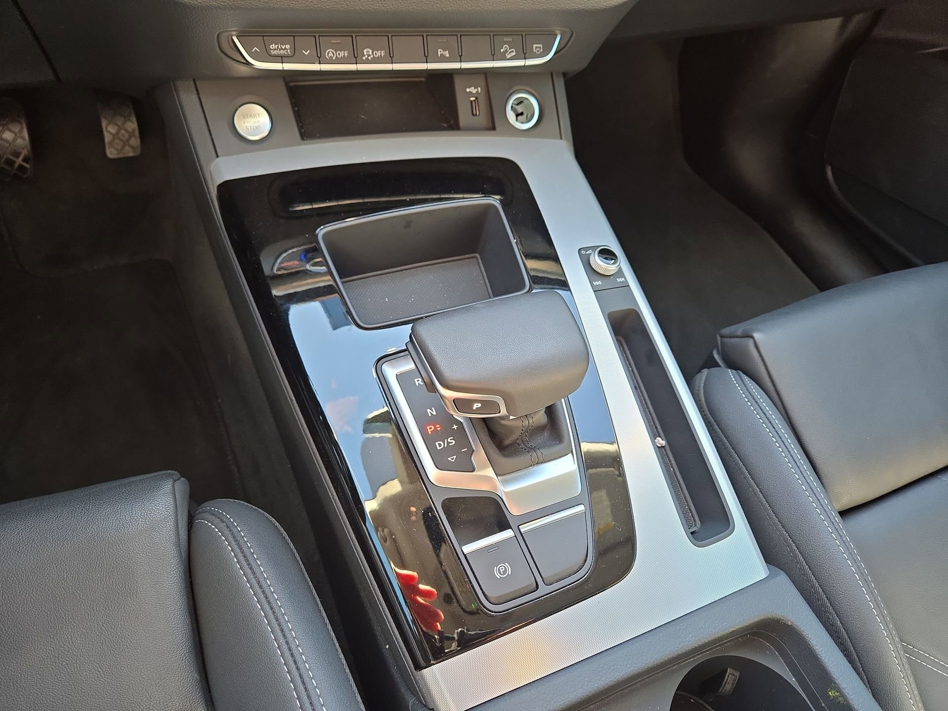 Certified 2024 Audi Q5 2.0T Premium w/ Convenience Package image 22