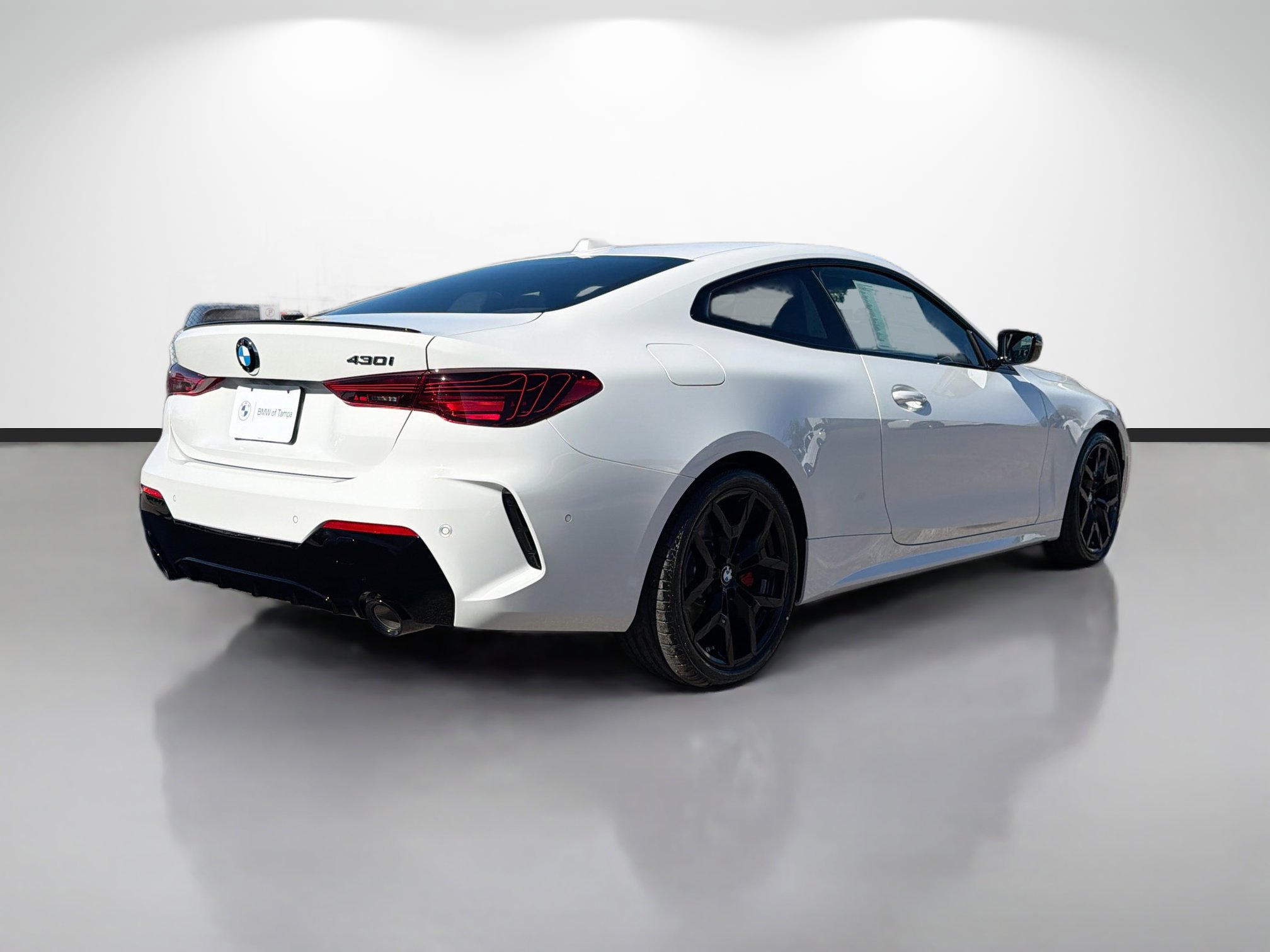 New 2026 BMW 430i Coupe w/ M Sport Package image 3