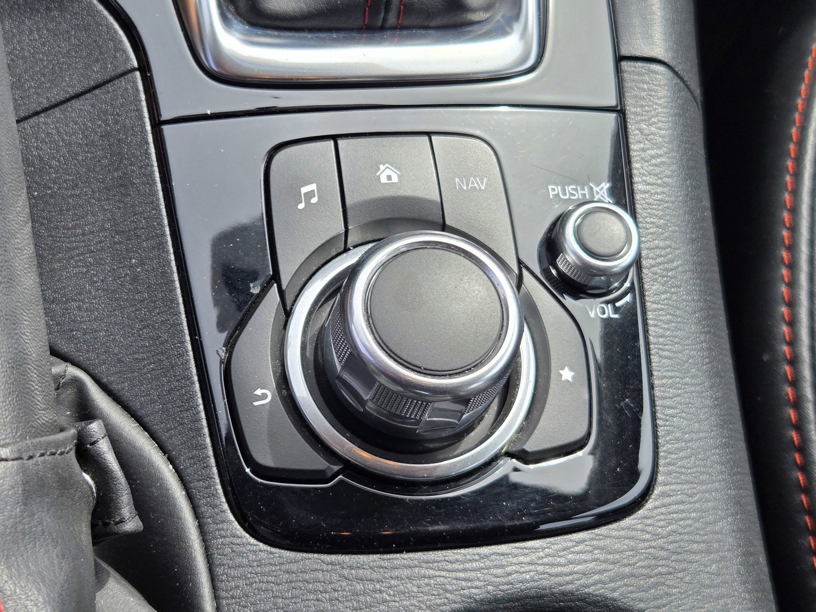 Used 2015 MAZDA MAZDA3 s Touring image 21