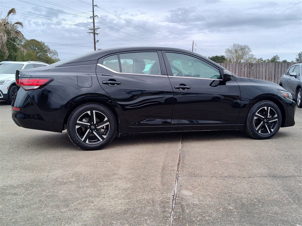Used 2024 Nissan Sentra SV image 11