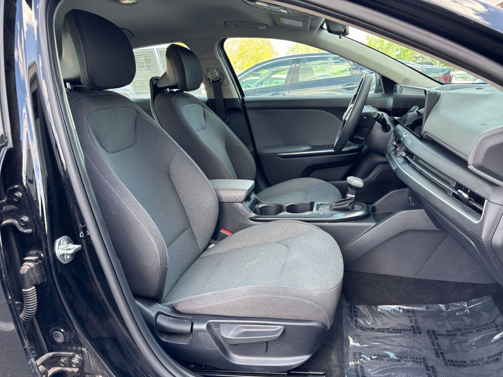 Used 2025 Kia K4 FWD image 35