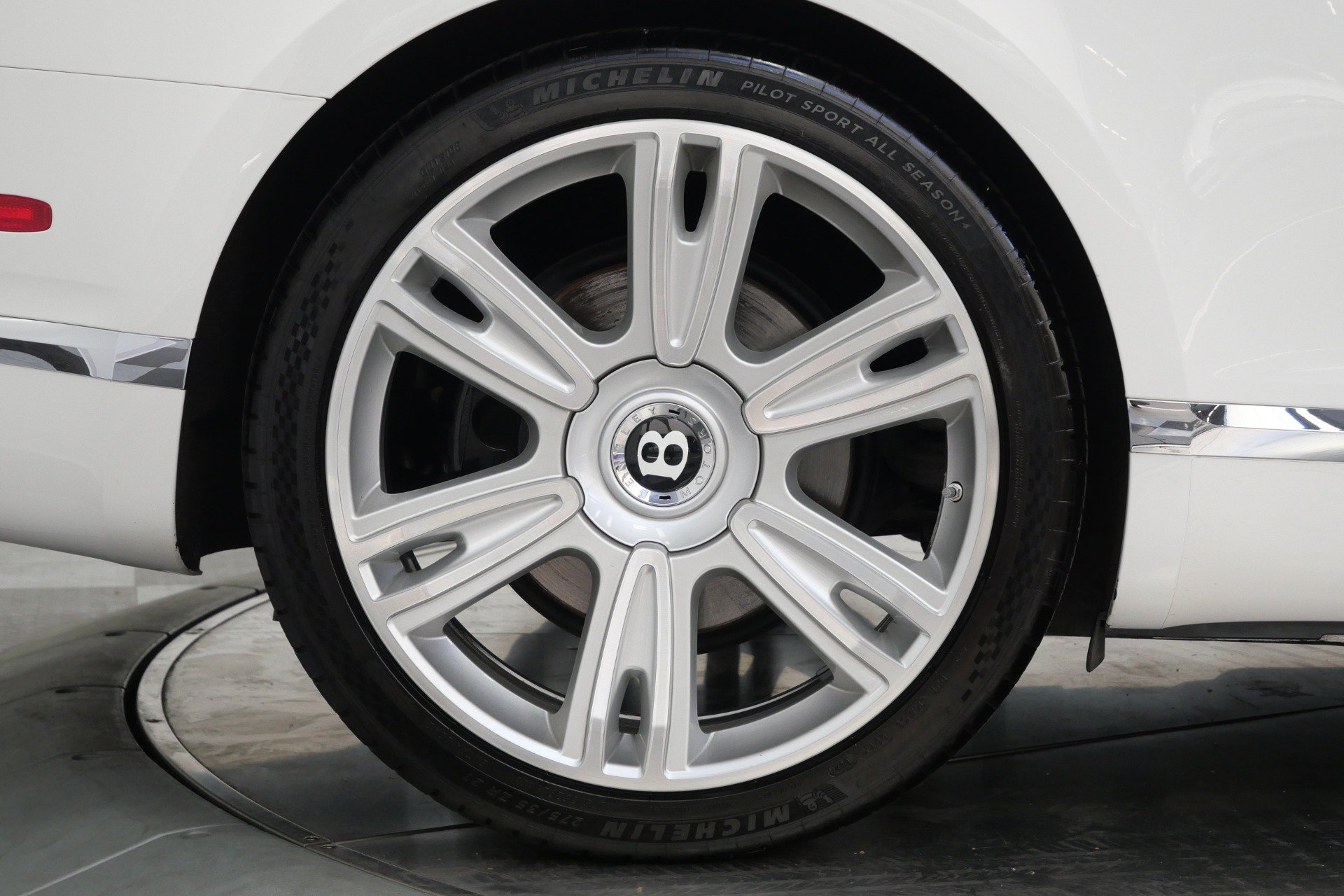 Used 2018 Bentley Continental GT AWD/4WD image 32