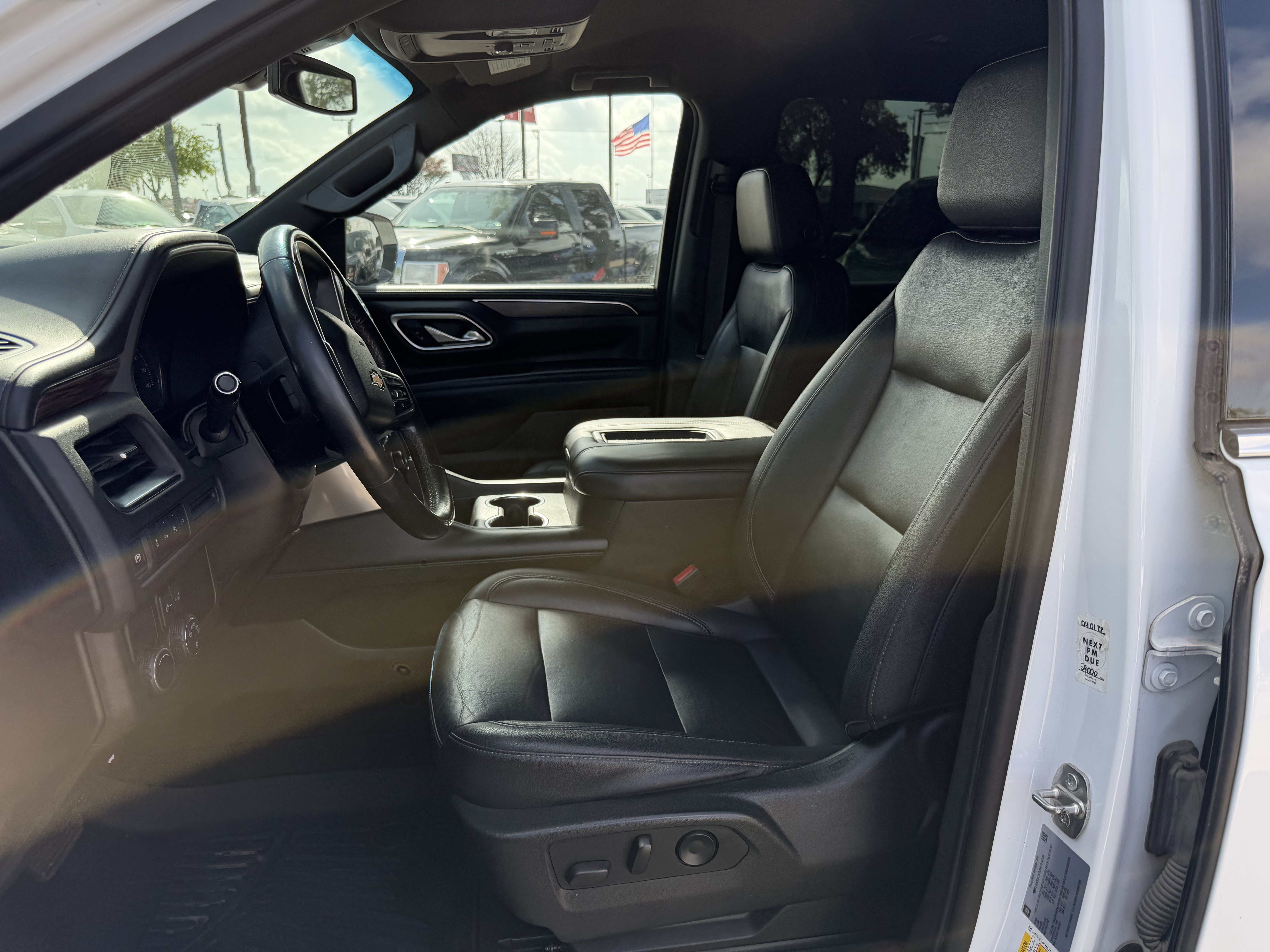 Used 2021 Chevrolet Suburban LT RWD image 16