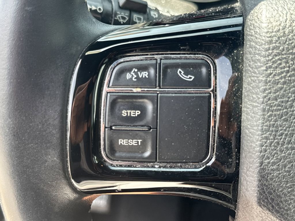 Used 2016 Dodge Grand Caravan SE FWD image 24