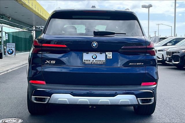 New 2026 BMW X5 xDrive50e w/ Premium Package image 4