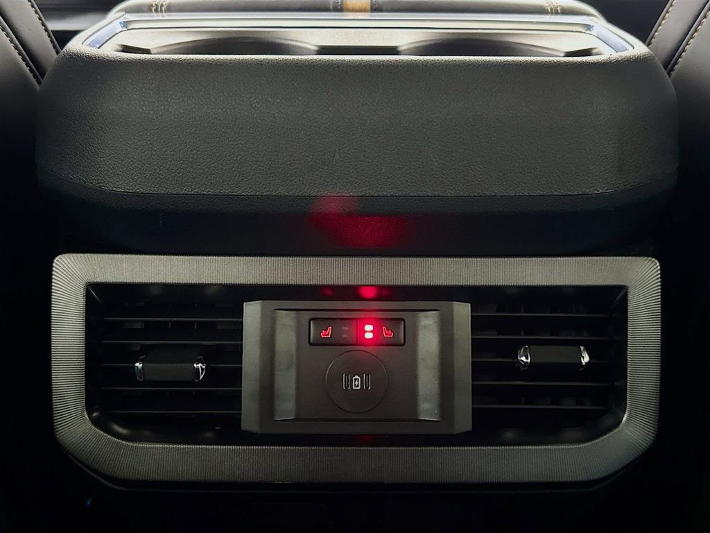 Used 2024 Ford F350 Platinum w/ FX4 Off-Road Package image 22