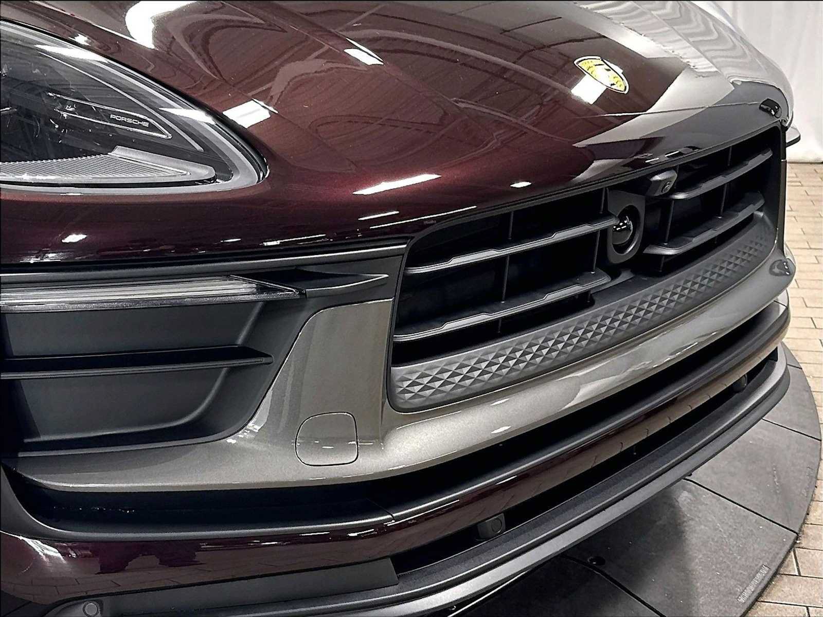 New 2026 Porsche Macan Turbo AWD/4WD image 32