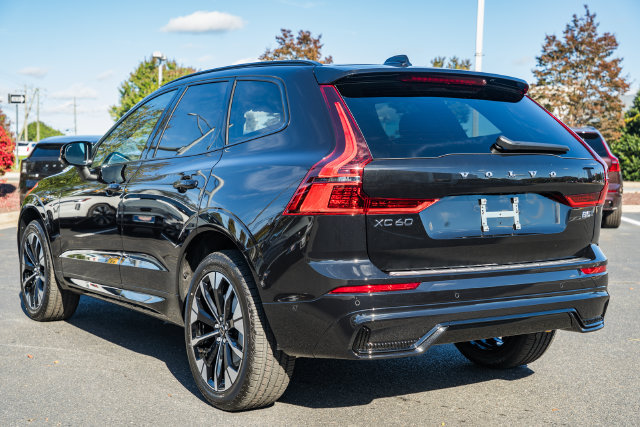 New 2027 Volvo XC60 B5 Plus AWD/4WD image 5