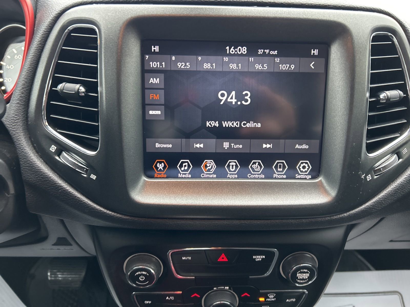 Used 2017 Jeep Compass Trailhawk w/ Leather Interior Group image 11