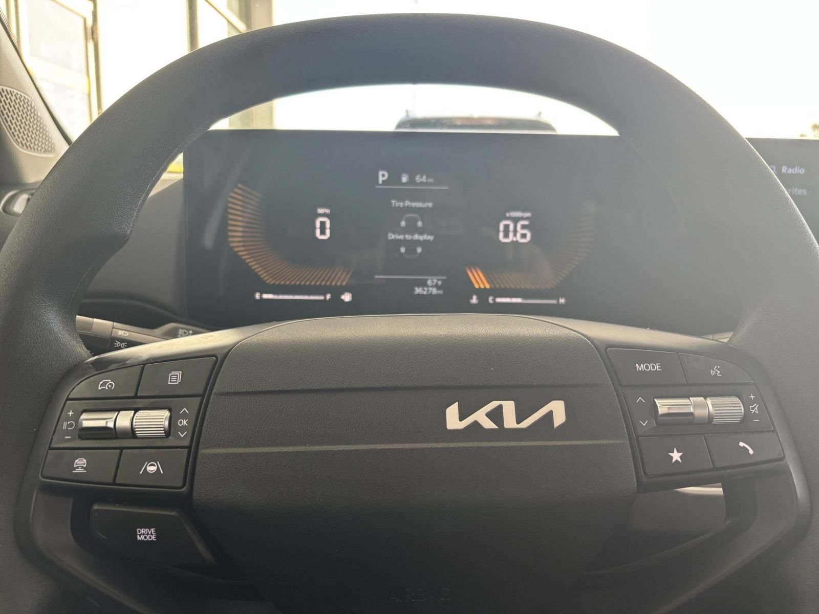 Used 2025 Kia K4 FWD image 29
