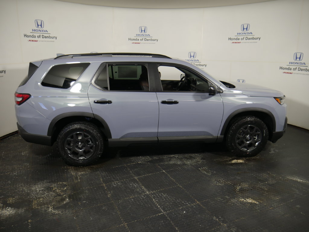 New 2026 Honda Pilot TrailSport image 3
