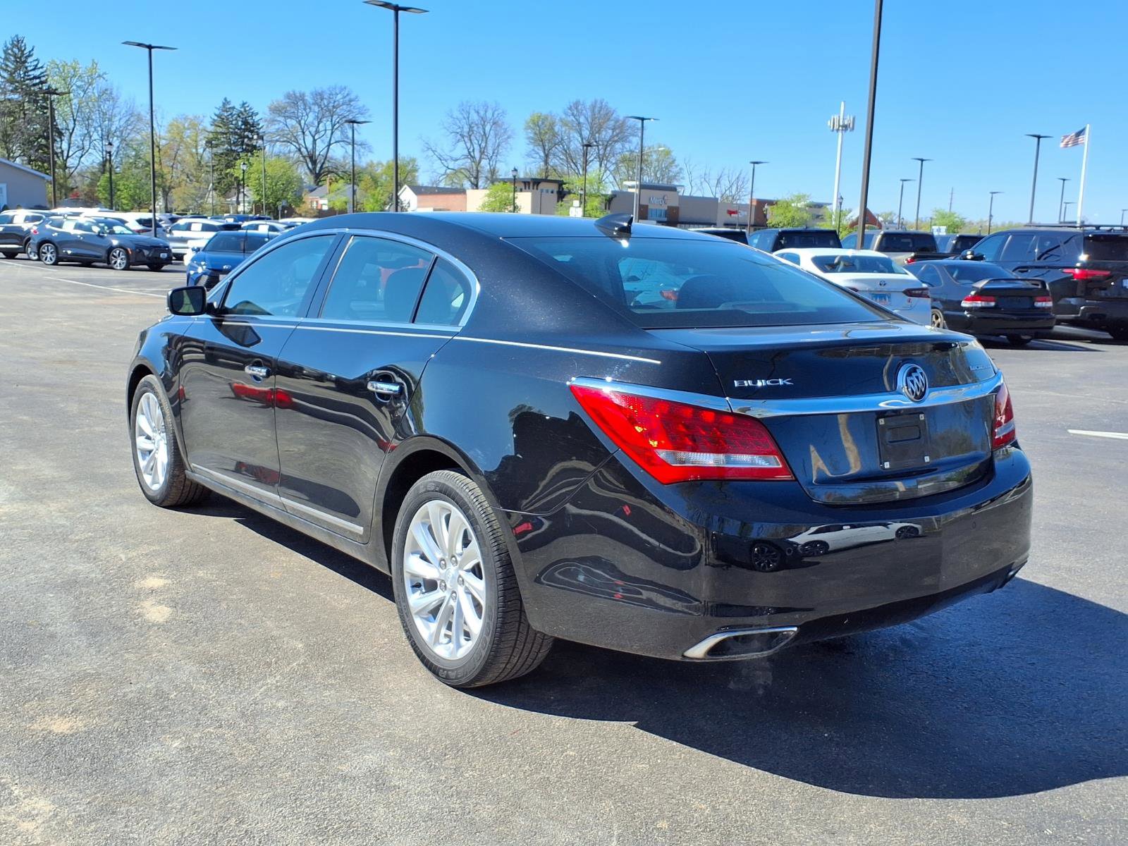Used 2016 Buick LaCrosse Premium image 28