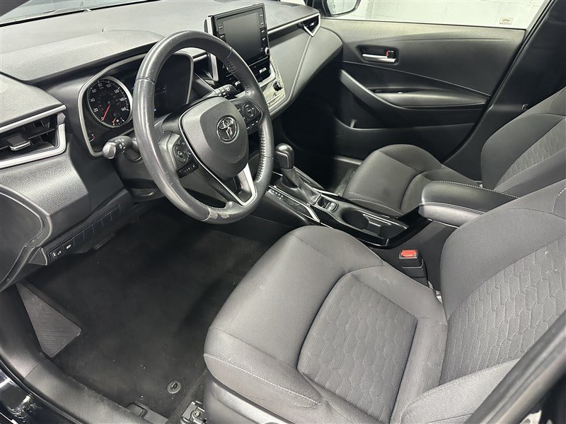 Used 2021 Toyota Corolla SE FWD image 2